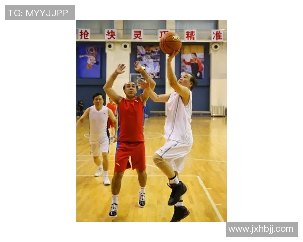 中国与日本篮球友谊赛精彩对决展现两国体育精神与友谊的碰撞 中国与日本篮球友谊赛精彩对决展现两国体育精神与友谊的碰撞